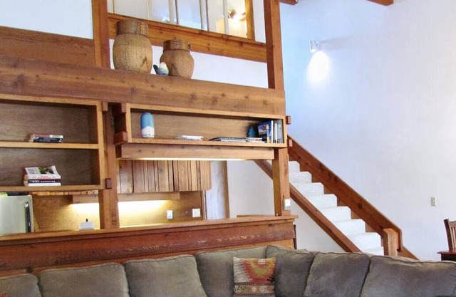 Cozy Jackson Hole condo, mountain views- sleeps 7