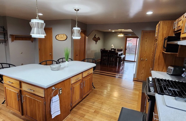 Cozy king bed suite, minutes away from ski resorts, snowmobile, and ATV trails.