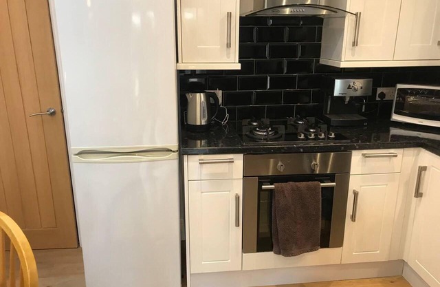 Cozy Lodge Sleeps 4 in Barton-upon-humber