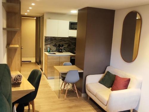 Cozy Loft -Theatron -Royal -Center - Movistar Arena