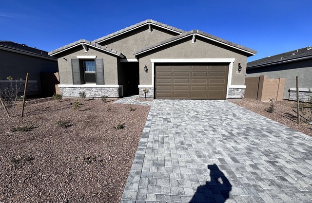 Cozy & Modern single family 4 bedroom , 3 bathroom house with 2,070 square feet.