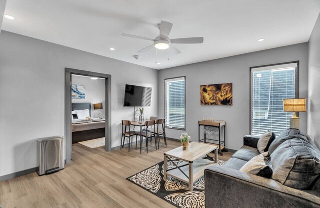 Cozy New Build Near FQ/Frenchman+Parking