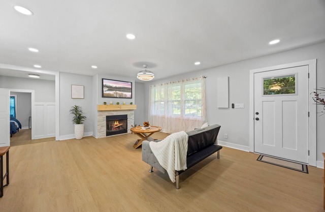 Cozy, Newly Renovated 3BR/2 BA Smyrna Home - Truist Park & Roxy