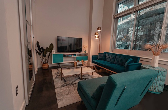 Cozy Oasis in Heart of DC Suburb w/Free Parking