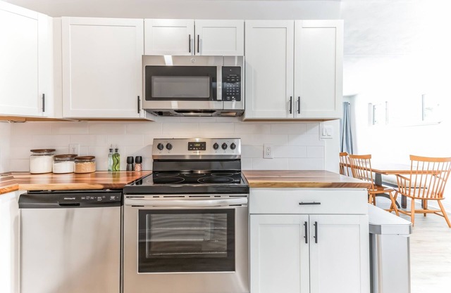 Cozy Oasis In The Heart Of St. Augustine 3 Bedroom Home by RedAwning