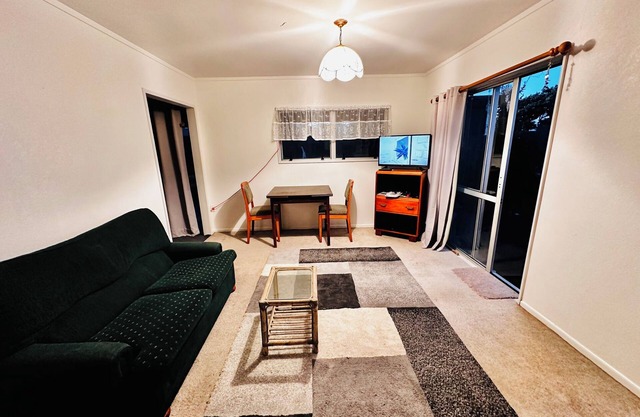 Cozy Private Studio – 100m from the Beach | Port Waikato, NZ