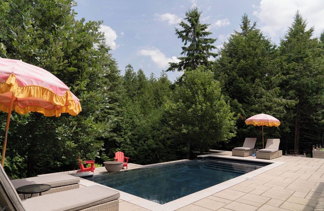 Cozy Private Suite with Year-Round Hot Tub