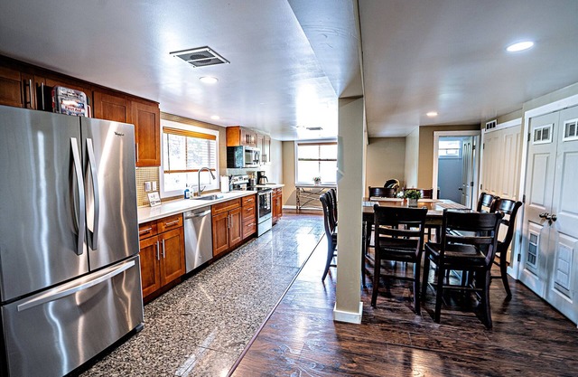 Cozy retreat clost to Silver Mountain