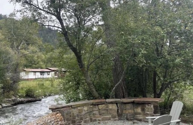 Cozy River Cottage - Steps from the Pecos River @ Field Trip NM