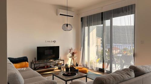 Cozy Room Near Sea Kumbor