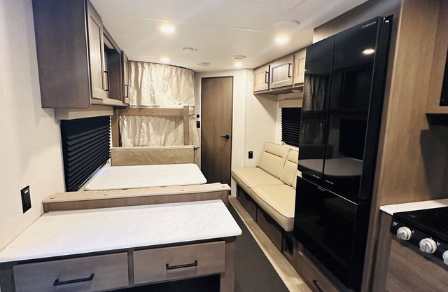 Cozy RV in Welcoming San Diego with WiFi, AC