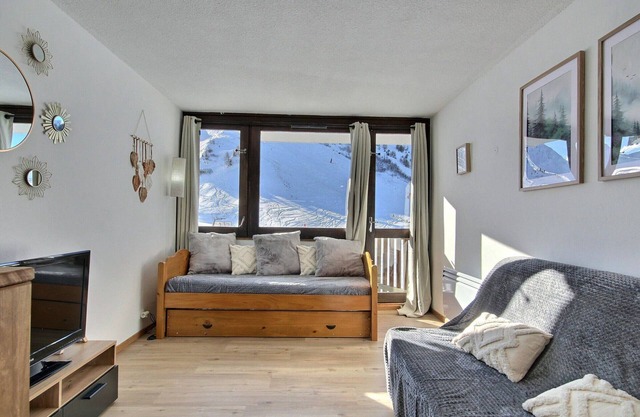 Cozy south-facing studio with balcony, near slopes, Plagne