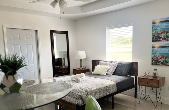 cozy studio in the hearth of WPB