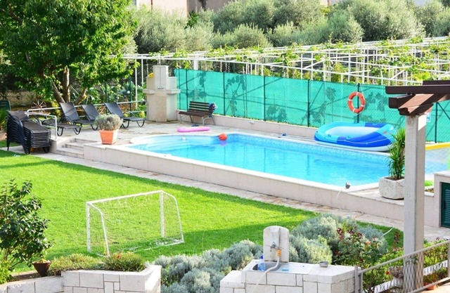 Cozy villa in Ploce with shared pool