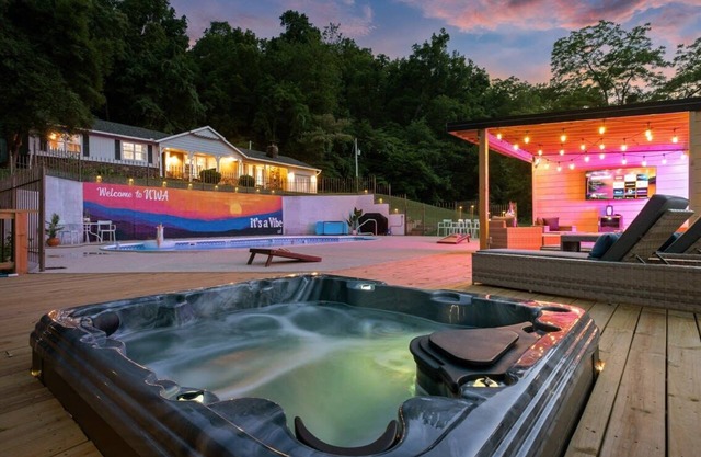 Creekside Oasis - 5BR Retreat with Pool & Hot Tub