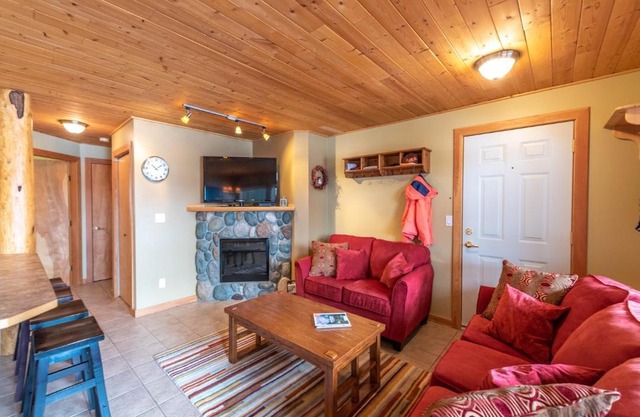 Creekview Court #4 townhouse