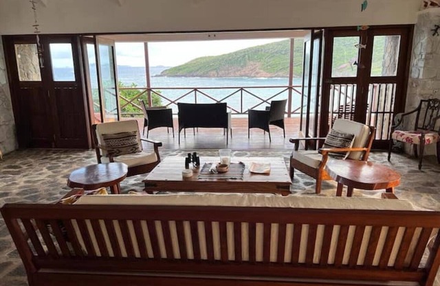 Crown Point House Bequia
