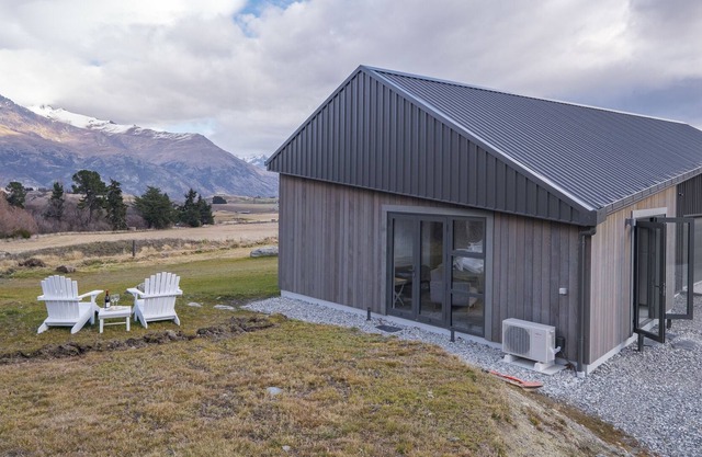 CROWN STUDIO RURAL GETAWAY - ARROW JUNCTION HOLIDAY STUDIO in Arrowtown