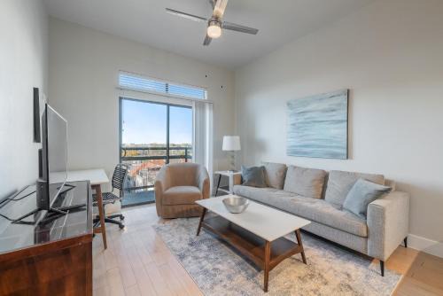 Cs 5431 Lovely Apartment In Uptown Hub