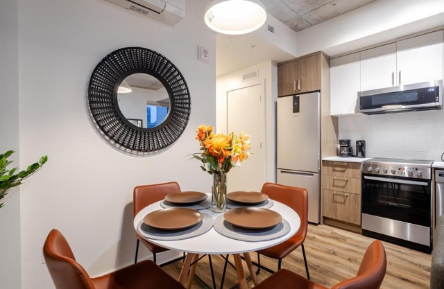 Cute 1BDR Apt in Ste-Catherine - MTL Live Spot