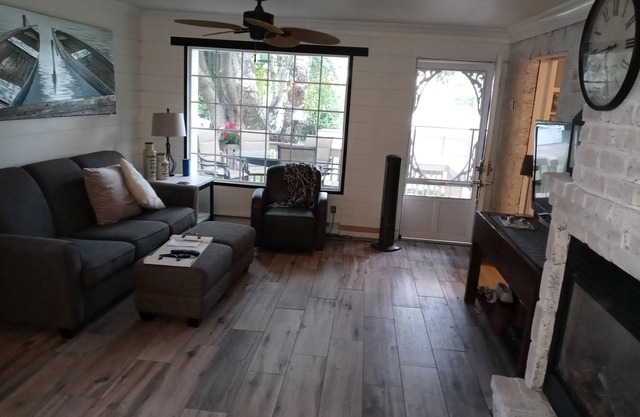 Cute and relaxing cottage on the lake