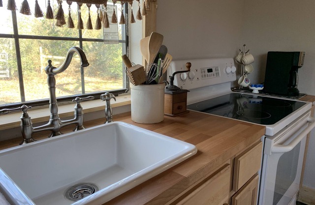 Cute & Relaxing Carmine Railroad Cottage on 10.5 acres.