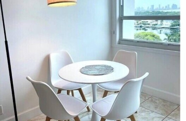 Cute Studio Bay view!