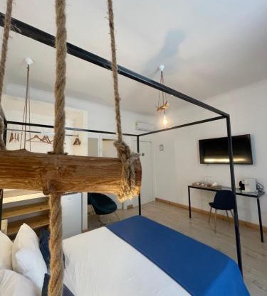 D'Angiò Rooms-Manfredi Homes&Villas