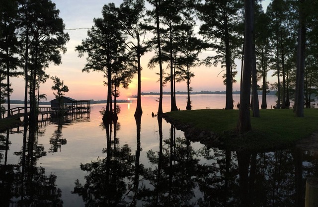 Daybreak at The Dock House, 3-bedroom house located on beautiful Caddo Lake