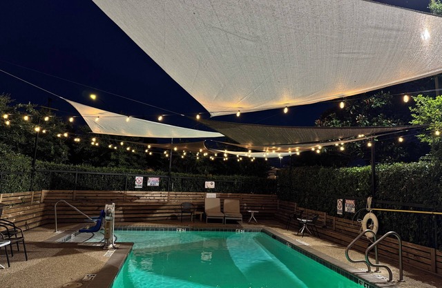 Days Inn by Wyndham Arlington