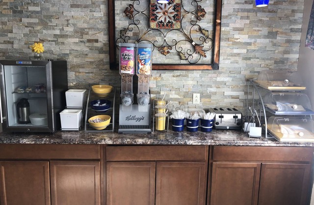Days Inn by Wyndham Columbus