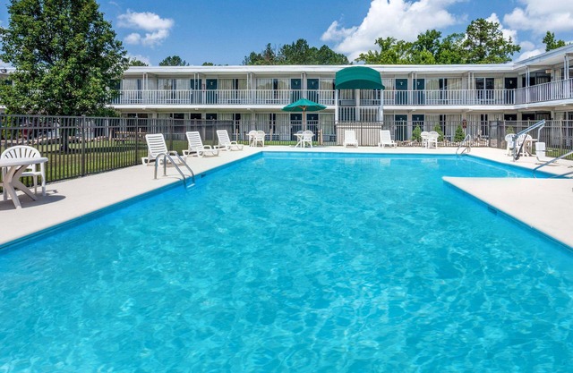 Days Inn by Wyndham Cullman