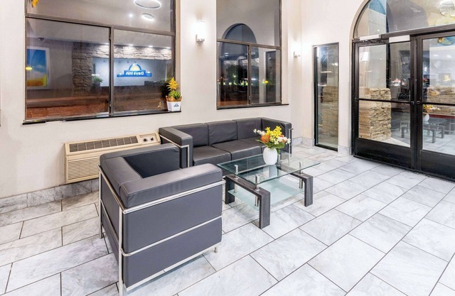 Days Inn by Wyndham Los Lunas