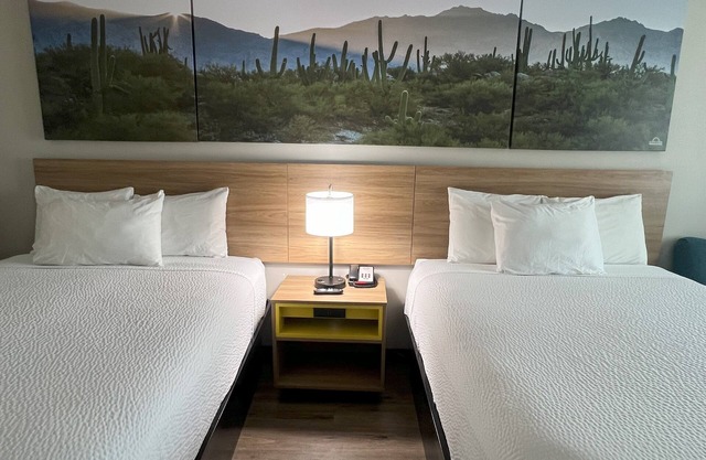 Days Inn by Wyndham Phoenix West