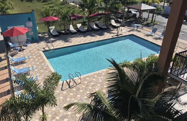 Days Inn by Wyndham Sarasota Bay