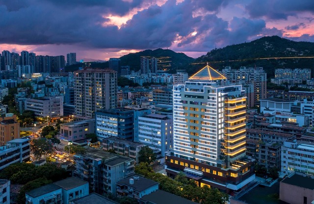 Days Inn by Wyndham Zhuhai Qinglv Road