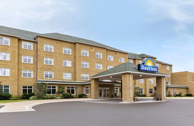 Days Inn & Conference Centre by Wyndham Oromocto