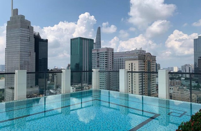 De Lux Central Studio next Hyatt ,Opera House ,Benthanh ,Pool,Gym
