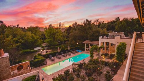 De Luz by AvantStay 5 Acre Estate w Lake Pool Hot Tub