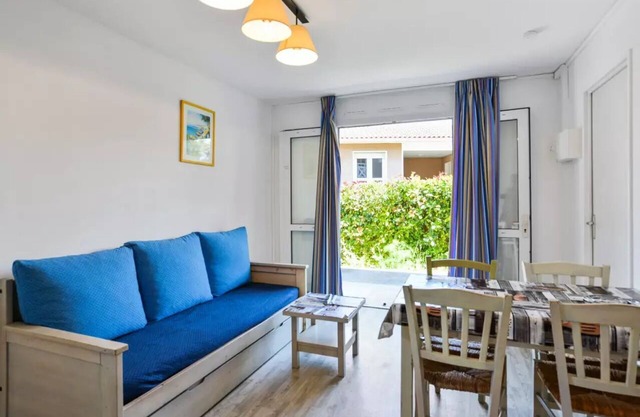 Debussy Residence - 2 Room Apartment - Budget - (4 People)