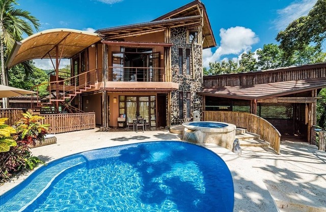 Deep Discounts for Weekly/Monthly Stays Dominical Villa w/Huge Ocean Views