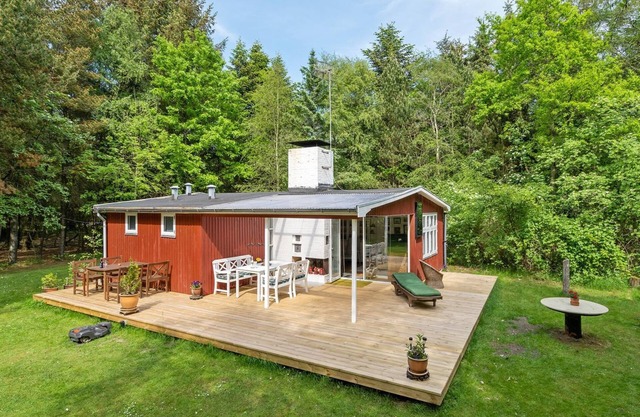 "Deik" - 2km to the fjord by Interhome