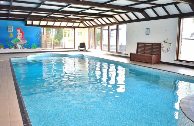 Delightful 2 bedroom cottage in beautiful Devon countryside, indoor pool & sauna