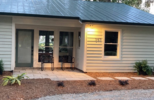 Delightful Cottage on the River