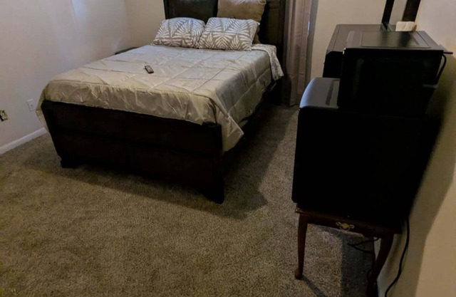 Delightful townhome with AC in charming Austell