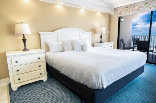 Deluxe Oceanfront King Room 6th Floor