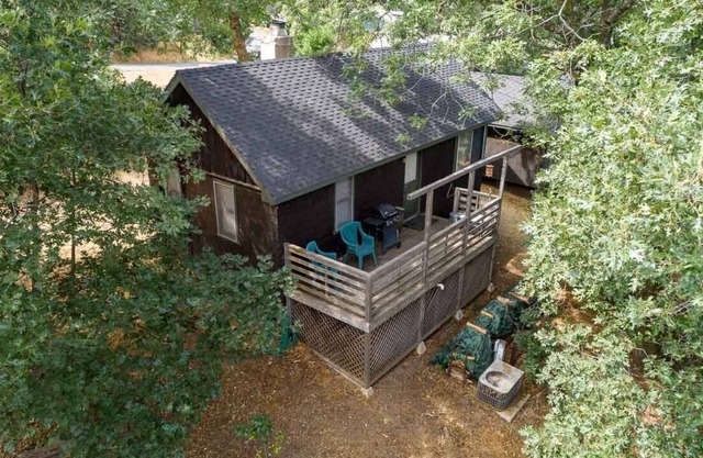 Den Elske Hytte - A Quaint & Magical Mountain Hideaway in Wooded Julian