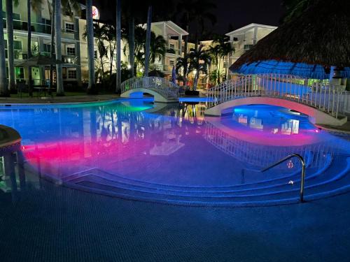 Depa de Dos recamaras en ACAPULCO DIAMANTE frente ARENA GNP