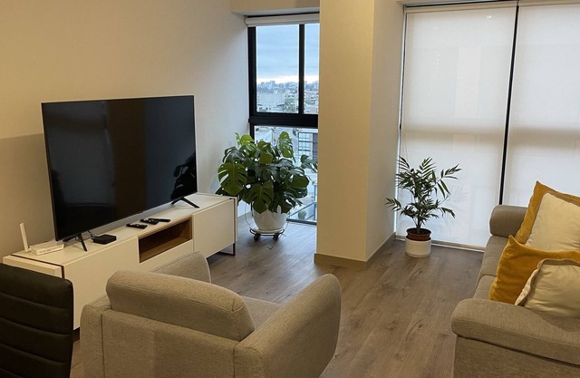 Departamento de Estreno Frente a la Embajada de USA Piscina - Coworking