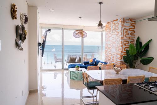 Departamento exclusivo en Mazatlan con alberca y vistas a la playa